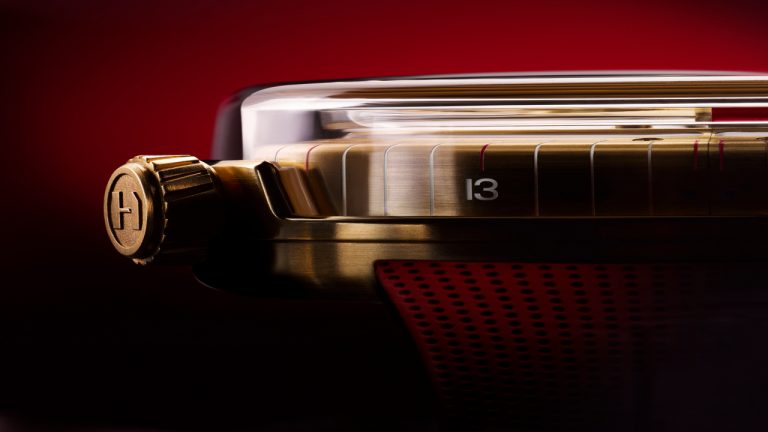 激進的流體機械豪華手表品牌HYT，高達65,000美元的成本為65,000美元，現在是針對印度觀察收藏家