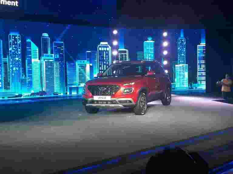 現代駕駛在&ldquo;場地&rdquo;，開始價格6.5萬盧比，緊湊型SUV段競爭激增