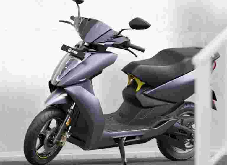 Atther能量停止處于450摩托車處，用450x，450加飾品替換它