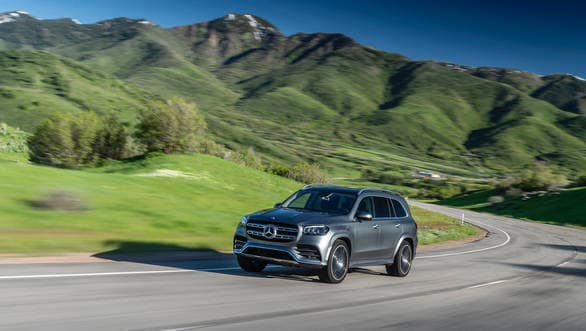 梅賽德斯奔馳從十月到徒步價格選擇模型的價格