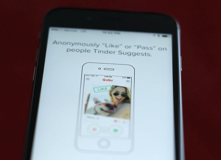 Tinder Obler Sued在匹配中使用廣告中的假配置文件
