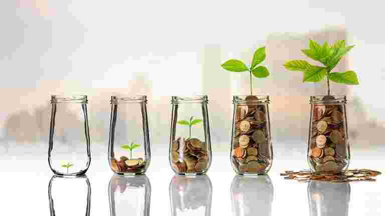 喜歡詳細信息，HCL技術，LTTS，JSW鋼鐵，JSPL，Hindalco和Orient Electric：Mofsl的Siddhartha Khemka