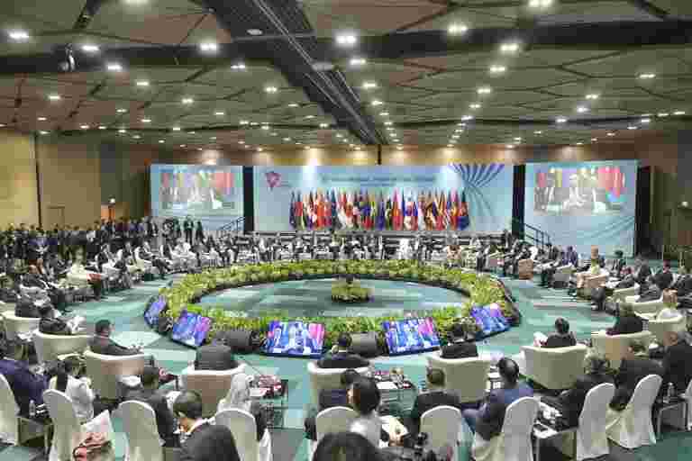 新加坡FM建議印度 - 新加坡創新走廊