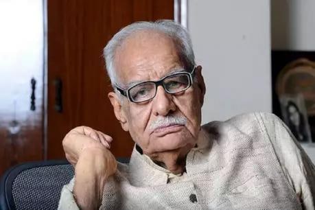 Kuldip Nayar  - 戰斗機反對緊急緊急的人跟隨他的良心