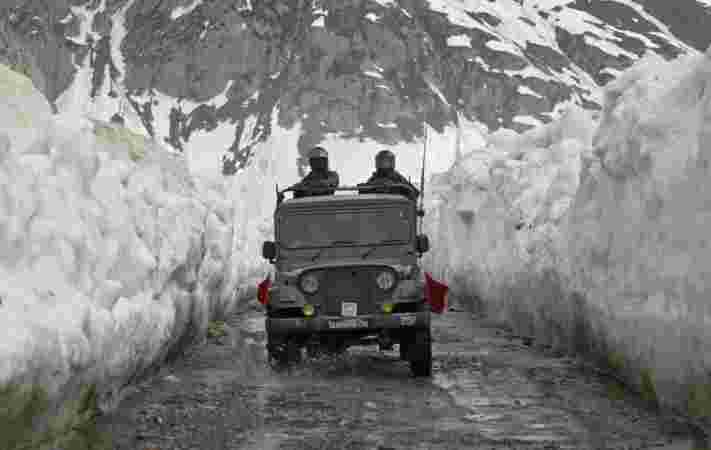尼泊爾，不丹必須傾向于印度，百寶萊