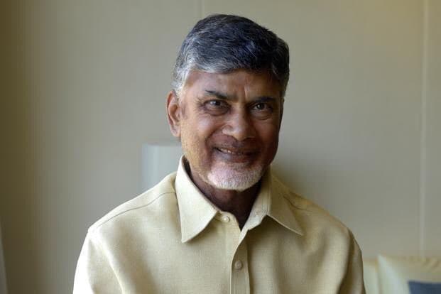 Chandrababu Naidu說，汽油價格將很快接觸100盧比，也可以與盧比一樣