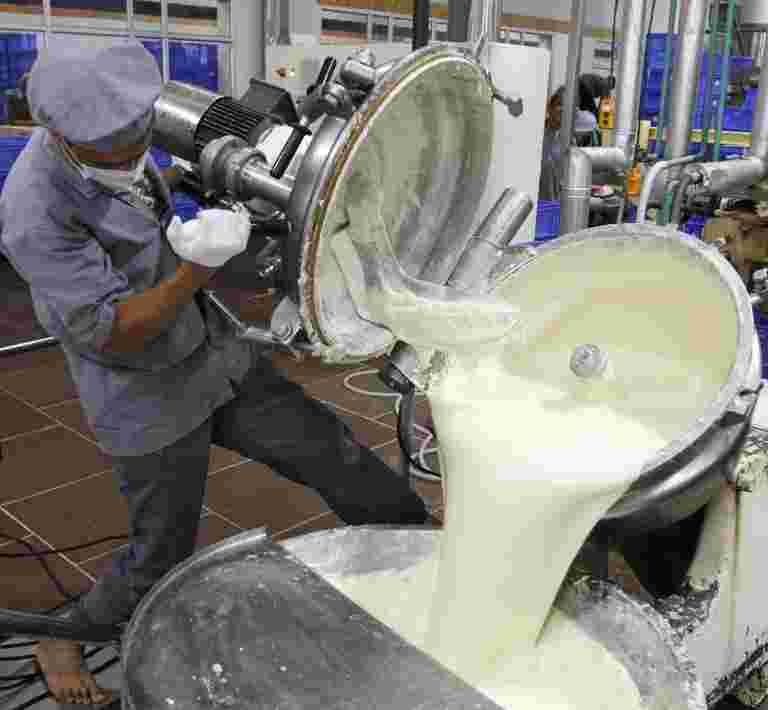 盧比225億盧比補貼到牛奶農民等待銀行賬戶