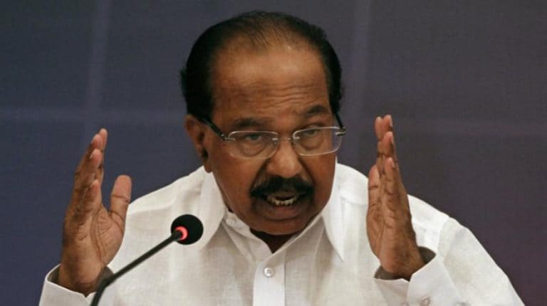 Veerappa Moily Slams BJP MPS用于在Demoteetisation報告中采取政治線