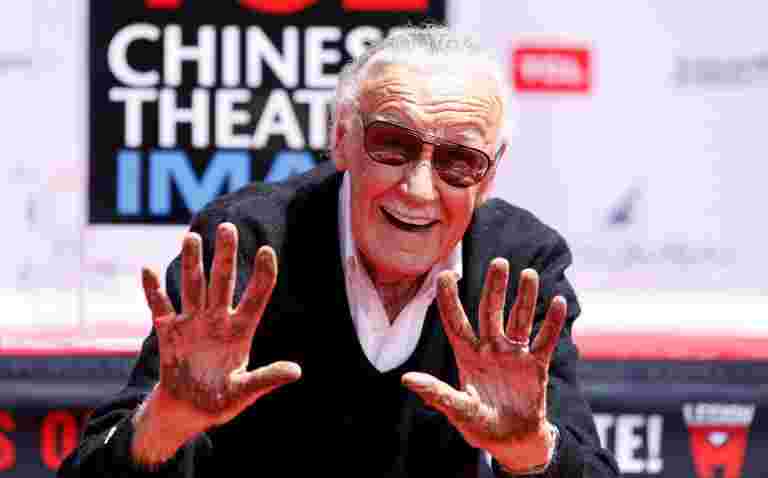 斯坦·李，蜘蛛俠和其他奇跡超級英雄的創造者，死于95