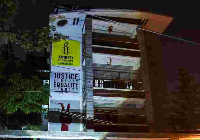 大赦說，在印度辦公室襲擊旨在沉默政府批評者