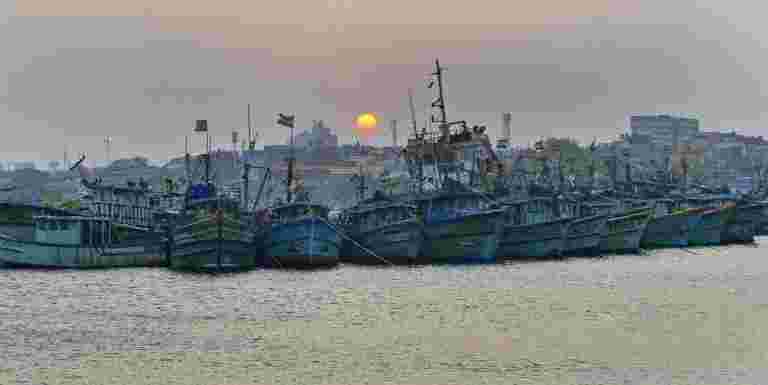 學校關閉，周圍風暴&ldquo;Gaja&rdquo;今天在欽奈附近登陸;泰米爾納德邦高警報