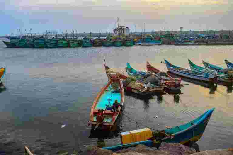 Gaja可能會凌晨周五凌晨跨越TN海岸，說IMD