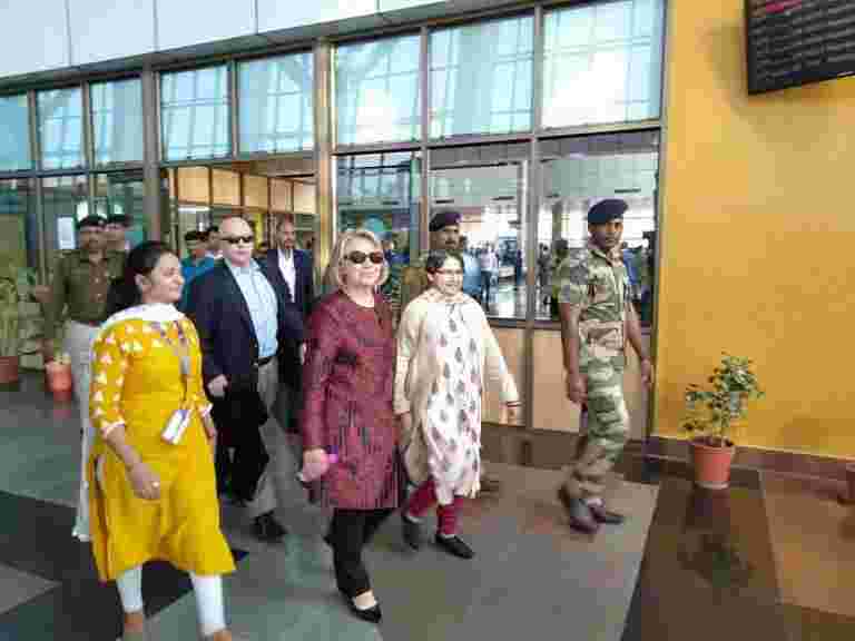 全球企業領導人在烏代普爾觸及Ambani婚禮