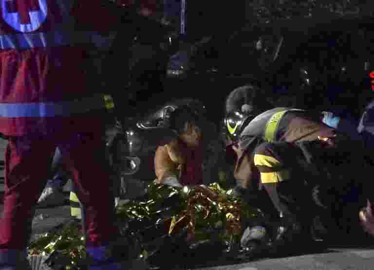 在意大利的說唱音樂會踩踏事件離開6死