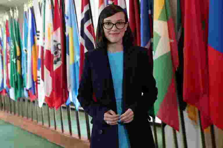 Netflix Star Millie Bobby Brown，14歲，名為最年輕的兒童基金會特使