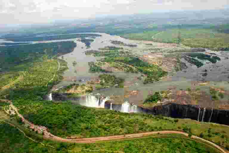 MOSI-OA-TUNYA：大衛利文斯通在維多利亞瀑布的第一個冒險，贊比亞