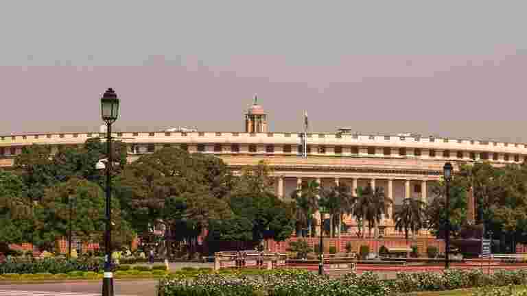 內閣批準7個公共部門公司的上市