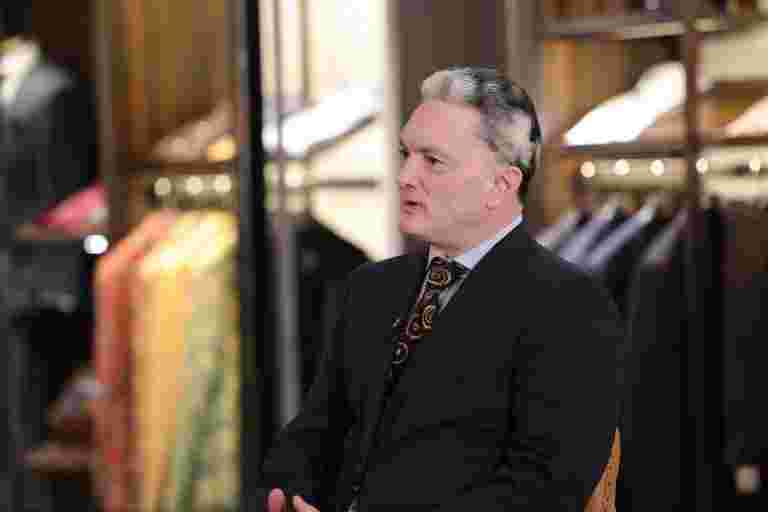 雷蒙德董事長蓋桑辛哈尼亞表示，他準備解決他的父親問題：報告