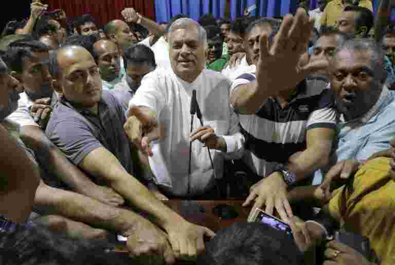 Wickremesinghe宣誓就像斯里蘭卡總理一樣