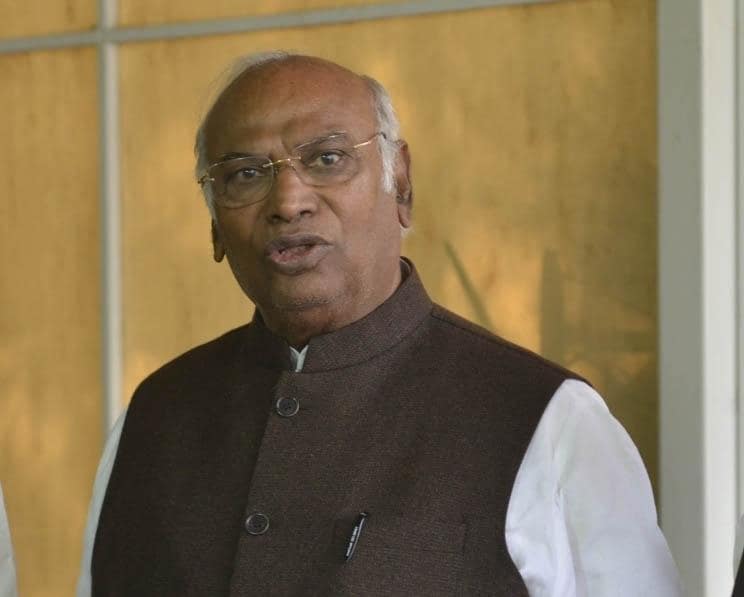 下一屆PM-LED小組周五選擇新的CBI首席：Mallikarjun Kharge.
