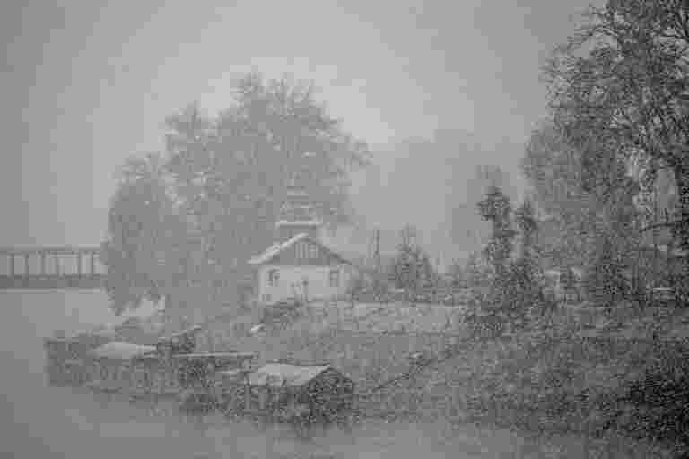 雪和雨繼續在Jammu＆Kashmir到星期五