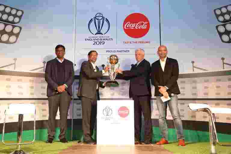 可口可樂碗出百事可樂，墨水墨水墨水