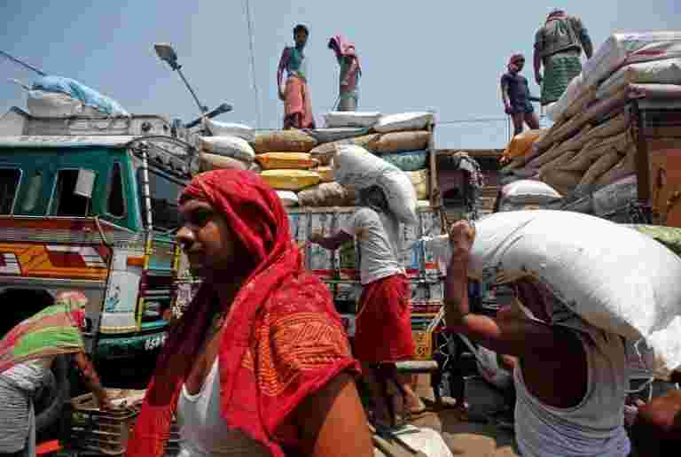 Modi Govt的未經組織部門的養老金計劃有一個主要缺點