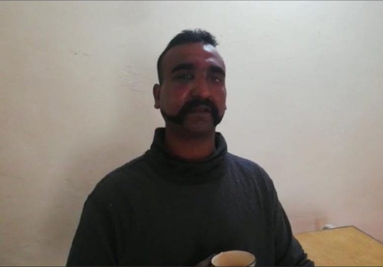 IAF Pilot Abhinandan的家庭為印度服務于一代人