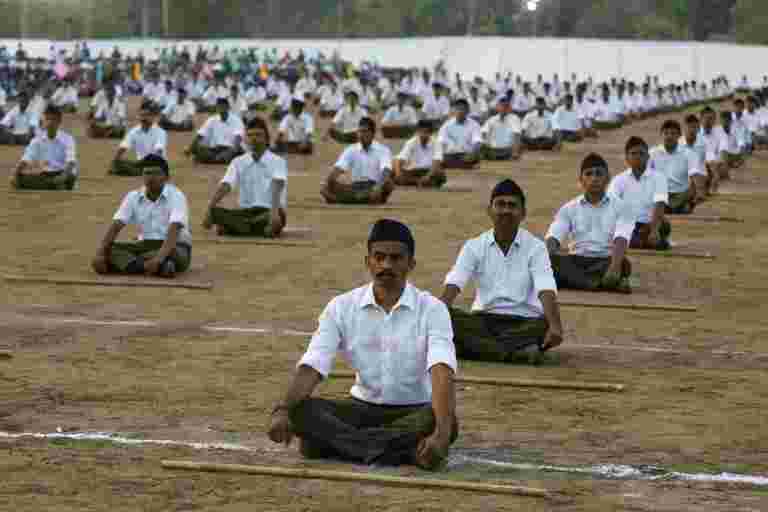 RSS的經濟翼表示，印度不應頒發外幣債券