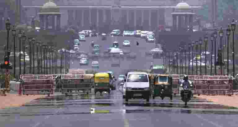 嚴重的熱浪掃除北部，印度中部，警告IMD