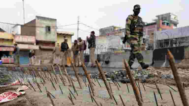 農民抗議亮點：rakesh tikait說，將留在10月2日之前