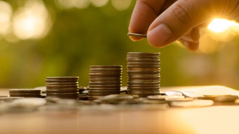 世界銀行：全球貧困率下降10％