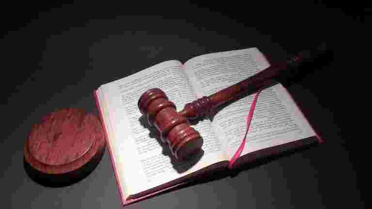 銀行將所有強調電力公司推薦給NCLT