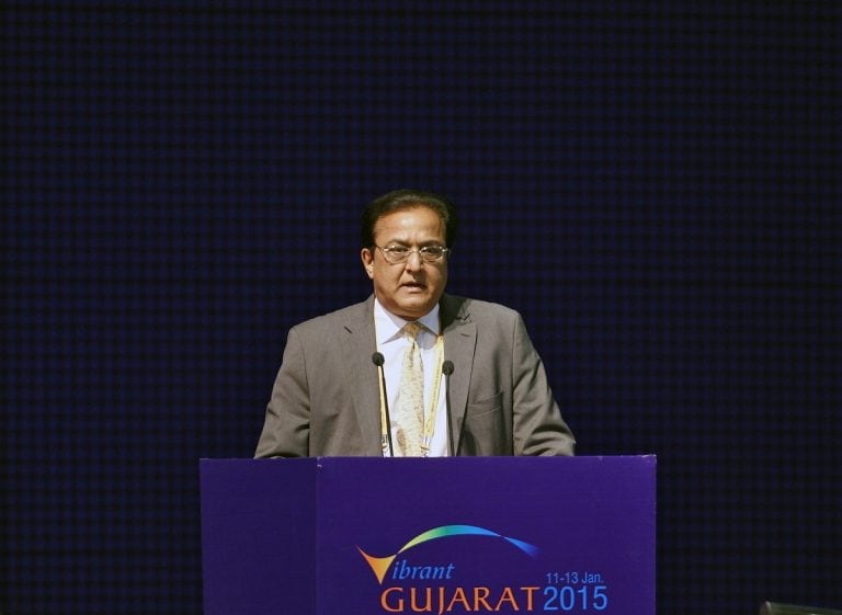 是的銀行板因與首席執行官Rana Kapoor的差異出入