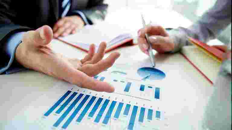 預算2020：FM表示，達到5萬億美元的經濟性清潔，可靠，強大的金融部門鑰匙