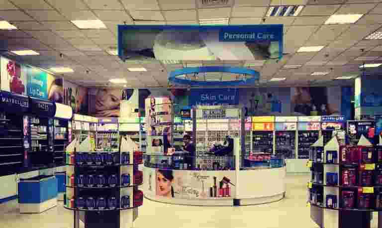 斯賓塞在少女的權利問題中提高80億盧比