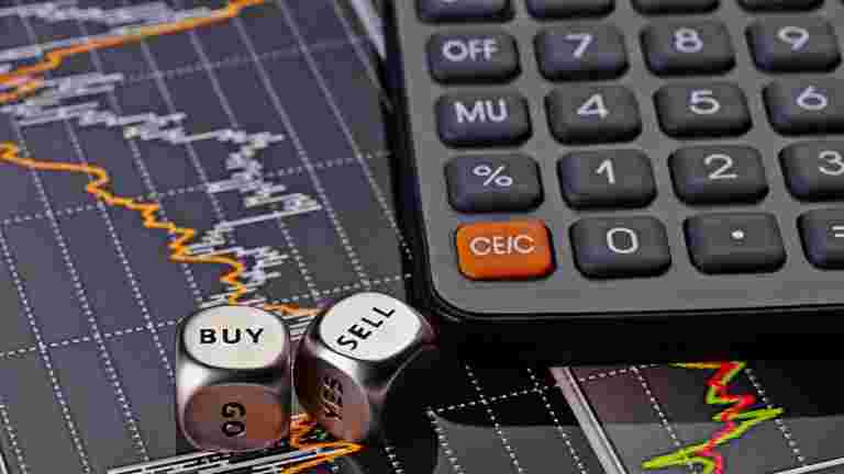 繼續喜歡頂級私人銀行，在收益中提供更快的反彈：菲利普爾