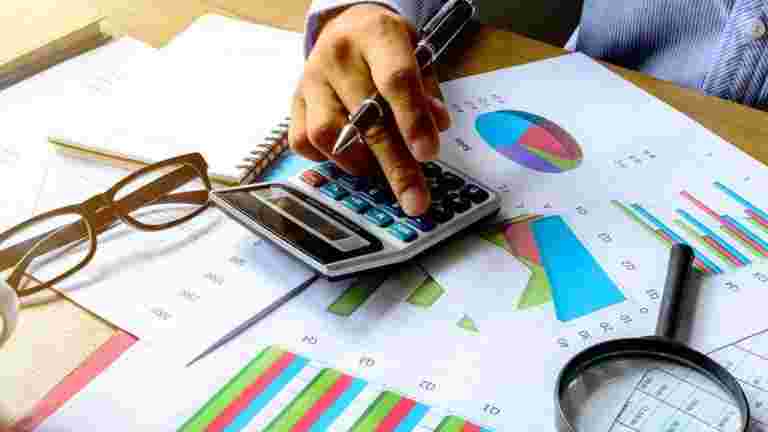 酒店仍然消極，航空公司股票;更喜歡私人銀行超過PSU：尺寸'ajay srivastava