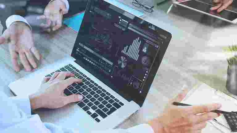 Adar Poonawalla說，Magma Fincorp的書與我們想做的那種借款方式對齊